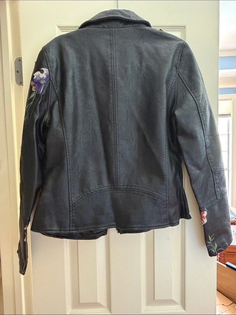 Francesca's Collections Black Floral Embroidered Faux Leather Moto Jacket - Picture 3 of 4